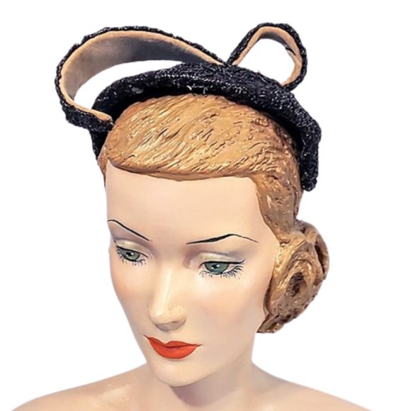 1950s Vintage Brown Straw Small Round Cocktail Hat With A Stylized Top Bow - Picture 1 of 6